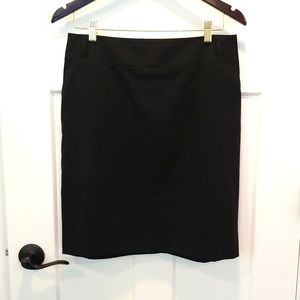 Banana Republic A-line/Pencil Skirt. Black. Size 8.